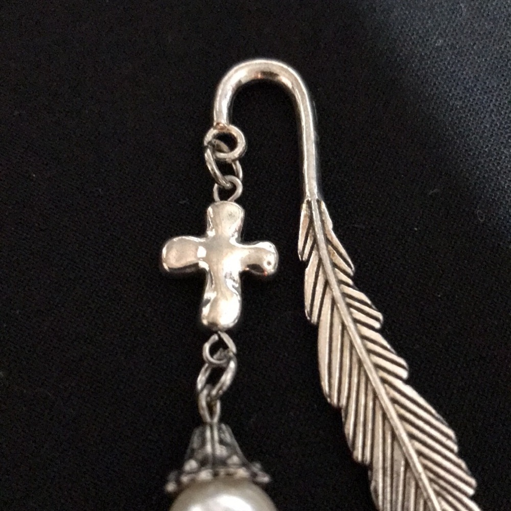 Metal Feather Hook Bookmark w/Metal Cross Bead & 3 White Glass Beads w/Bead Cap - Picture 5 of 9